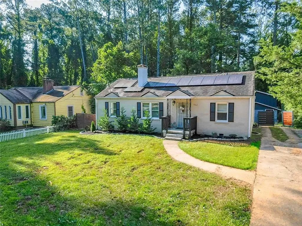 3 Bedroom House – 1962 Beecher Road Southwest, Atlanta, GA
