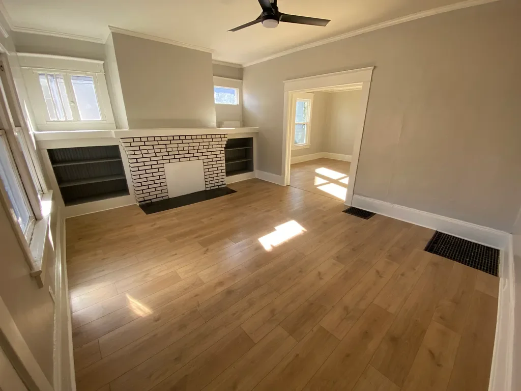 2 Bedroom House – 1127 Metropltn Pkwy SW, Atlanta, GA