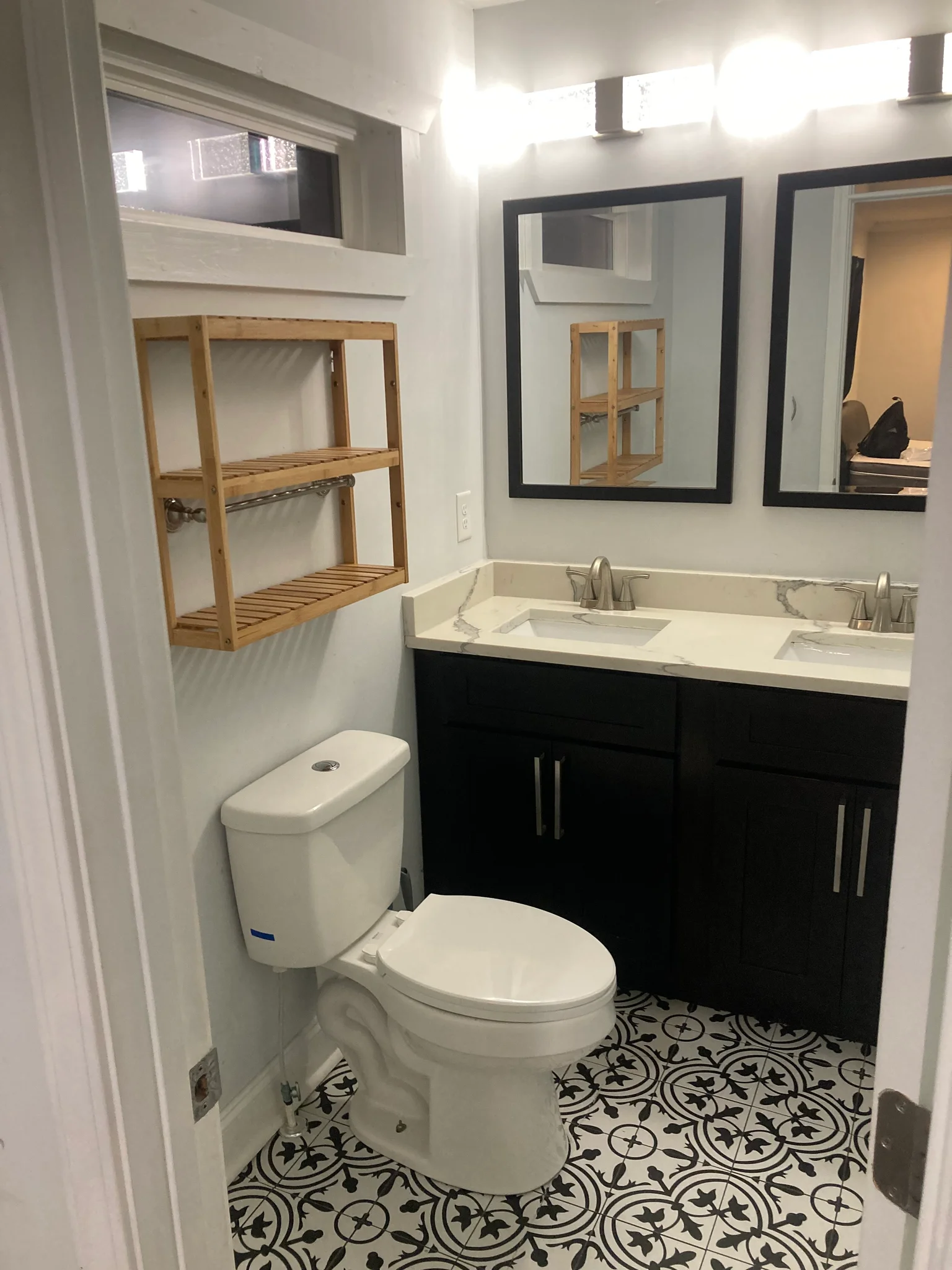 1 Bedroom House – 1534 Venetian Dr SW, Atlanta, GA
