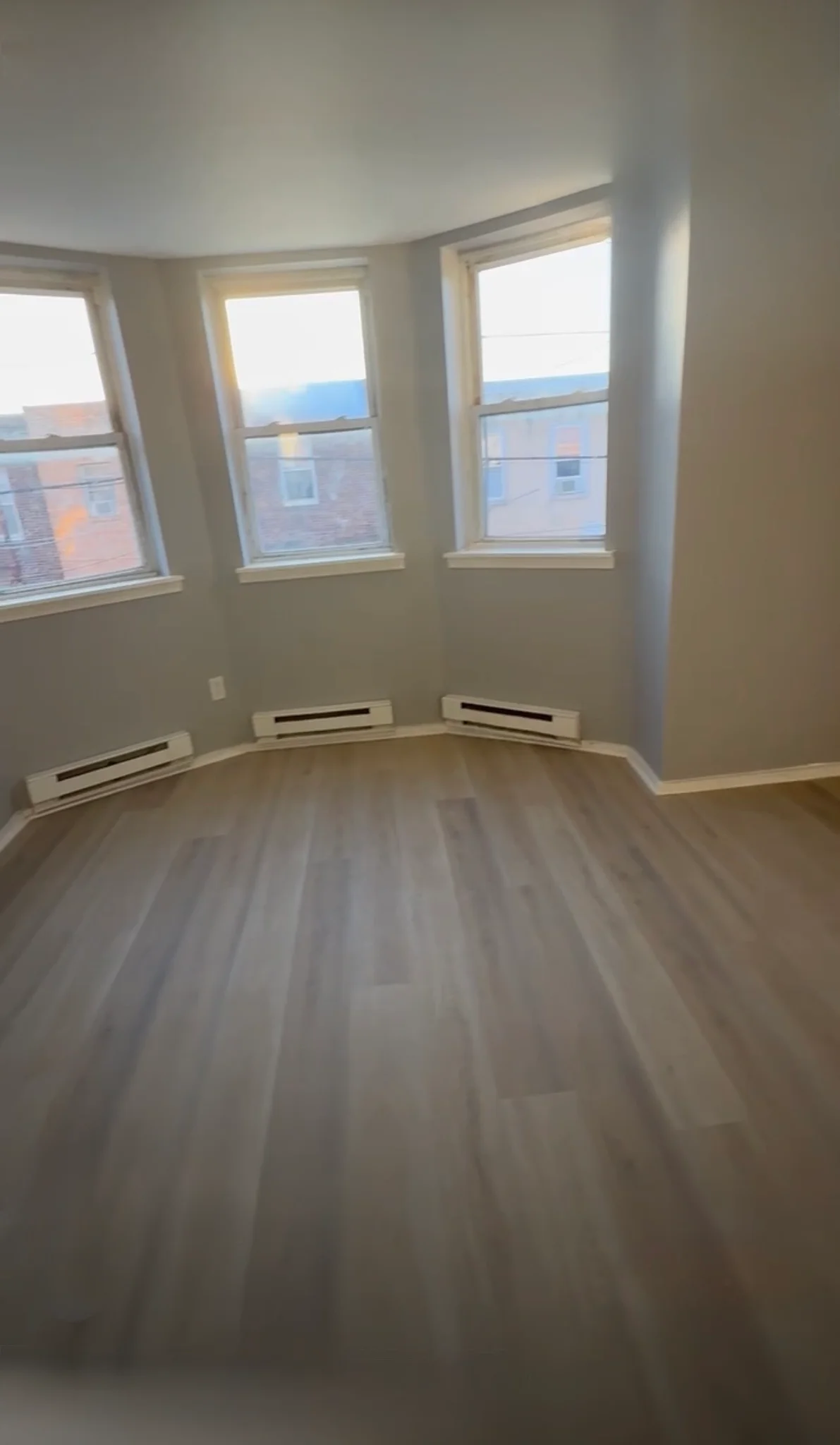 1 Bedroom Apartment – 2135 S 8th St, Philadelphia, PA