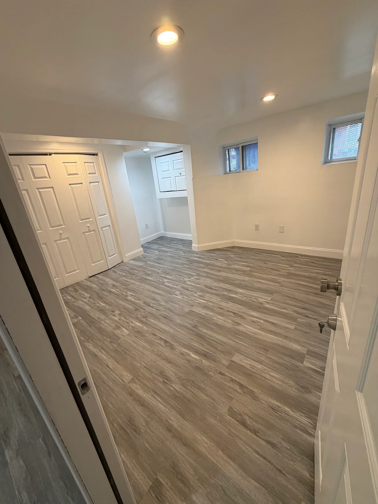 1 Bedroom Apartment – 1005 Edmondson Ave, Baltimore, MD