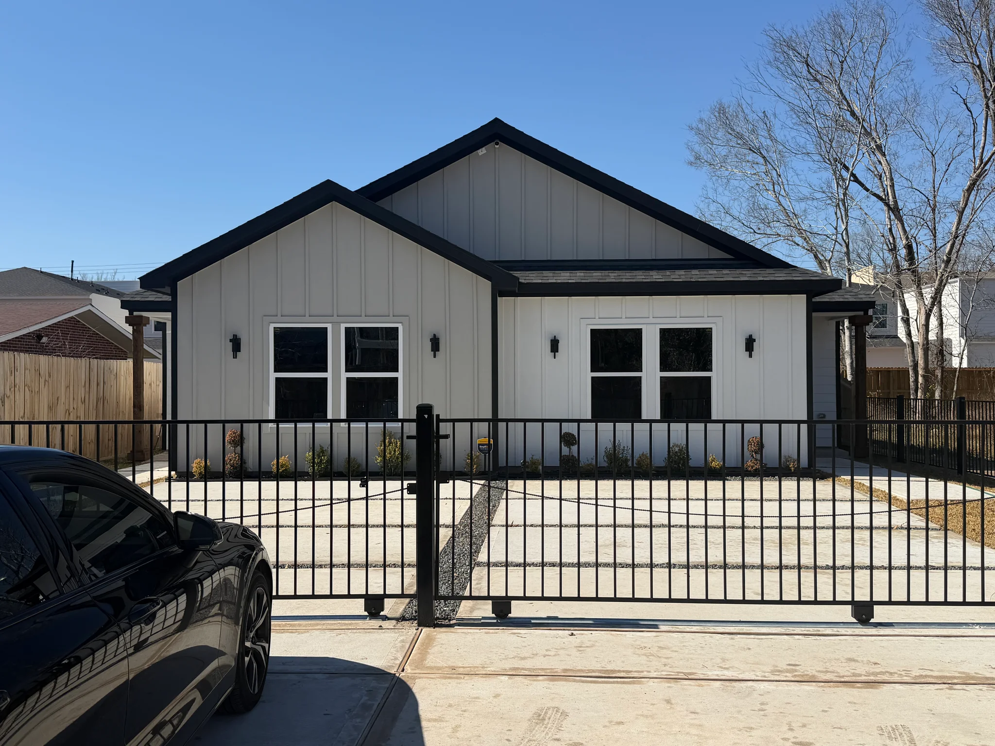 3 Bedroom Multi-Family Home – 8310 Mariah st Unit B, Houston, TX