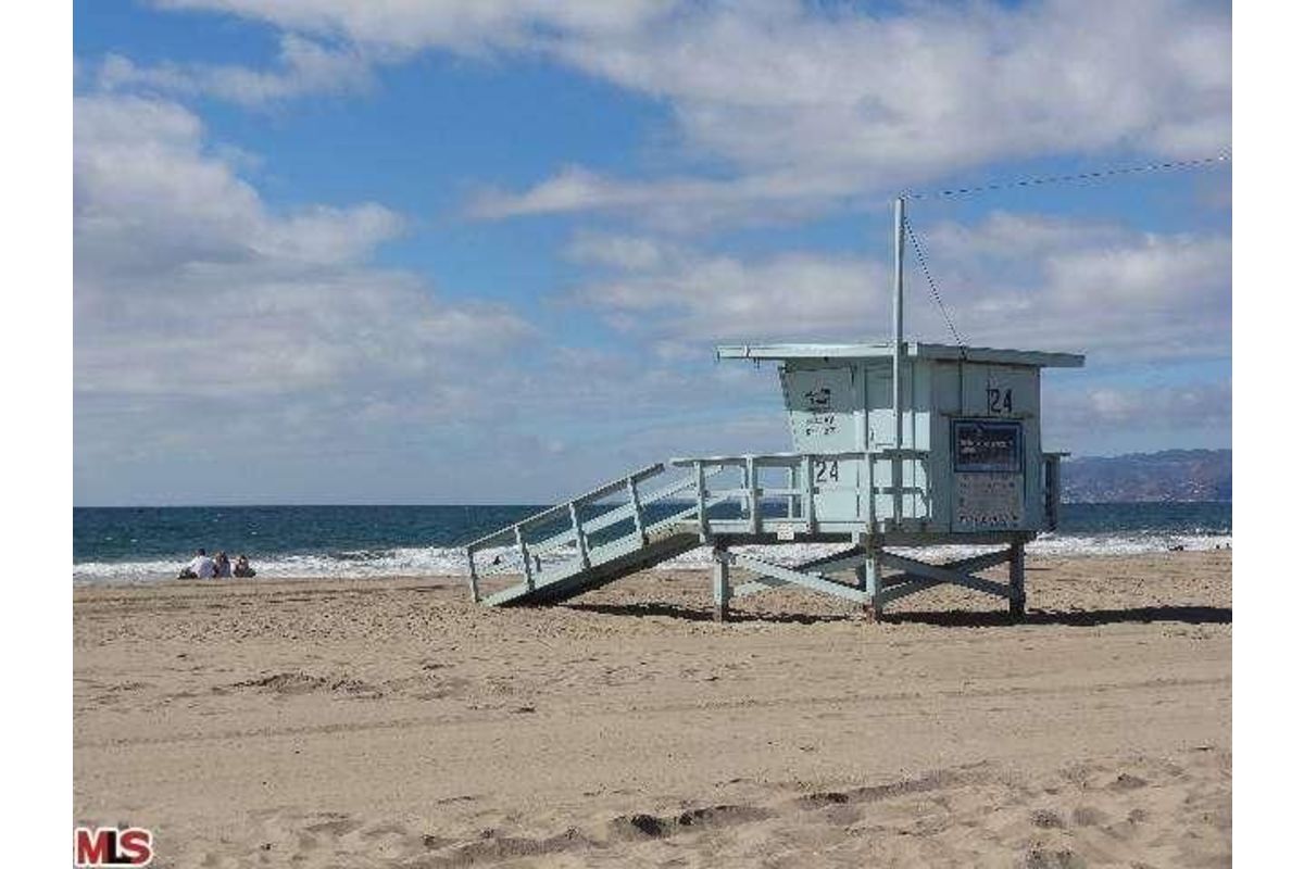 SANTA MONICA Apartment: 1315 OCEAN PARK BLVD