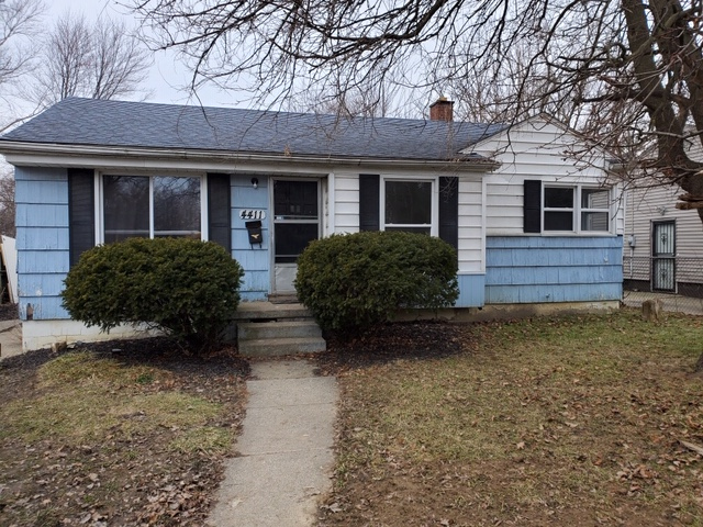 Flint House: 4411 Greenlawn Dr