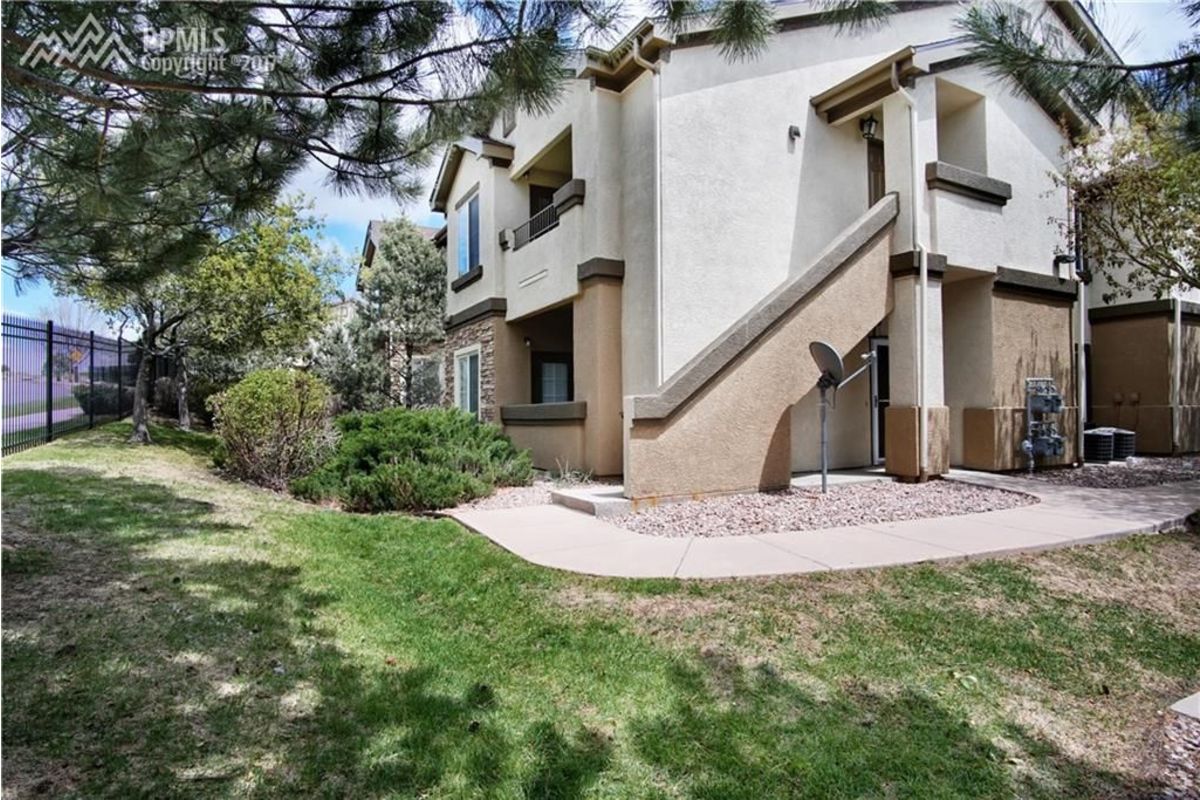 Colorado Springs Condo: 3880 Riviera Grove