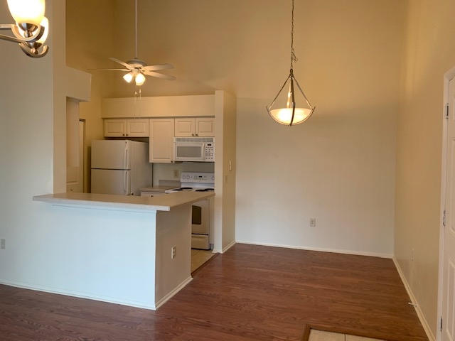 KISSIMMEE Condo: 1222 BERMUDA LAKES LN