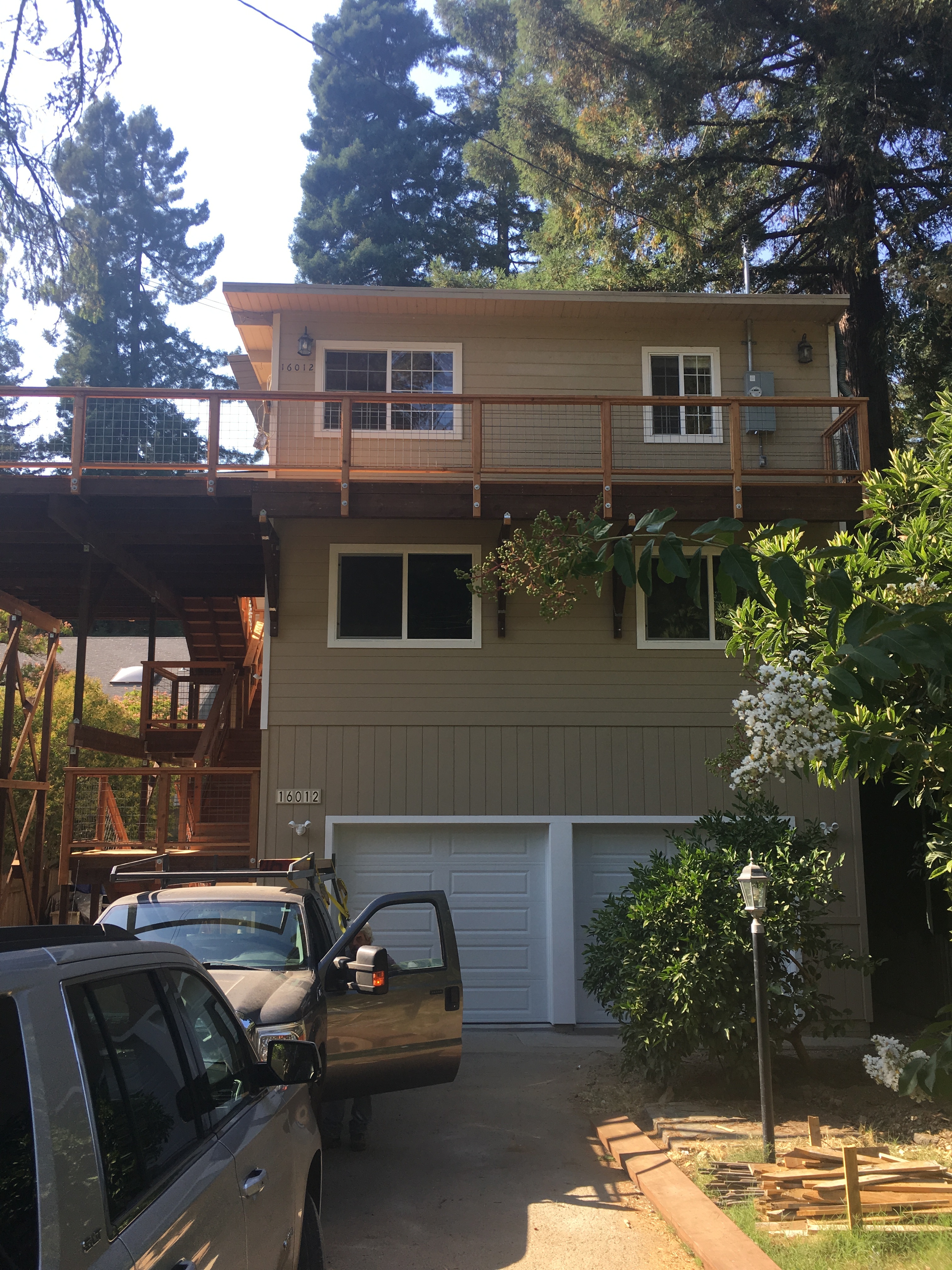 Guerneville House: 16012 Drake Rd