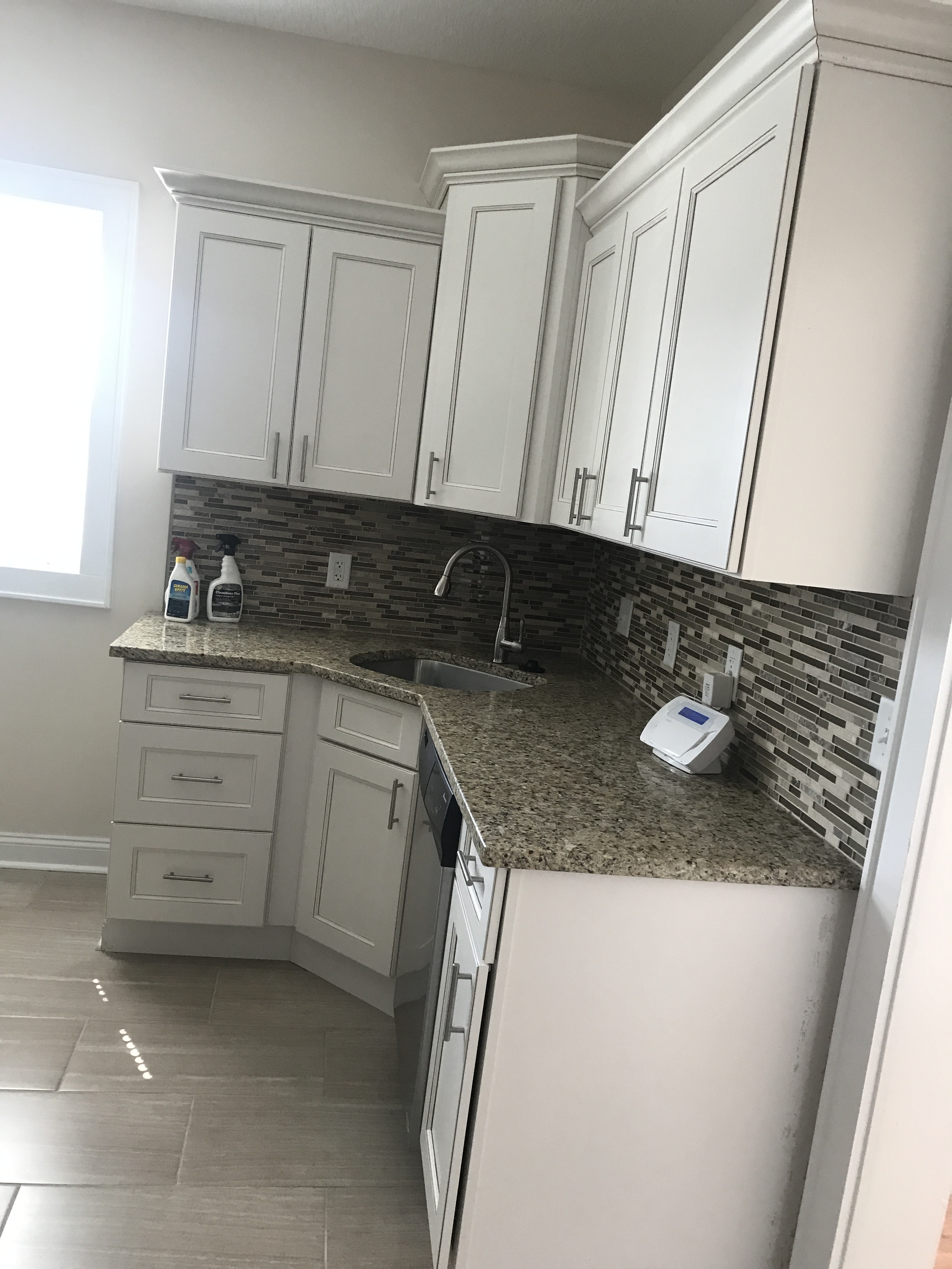 Huntington Apartment: 403 8th avenue