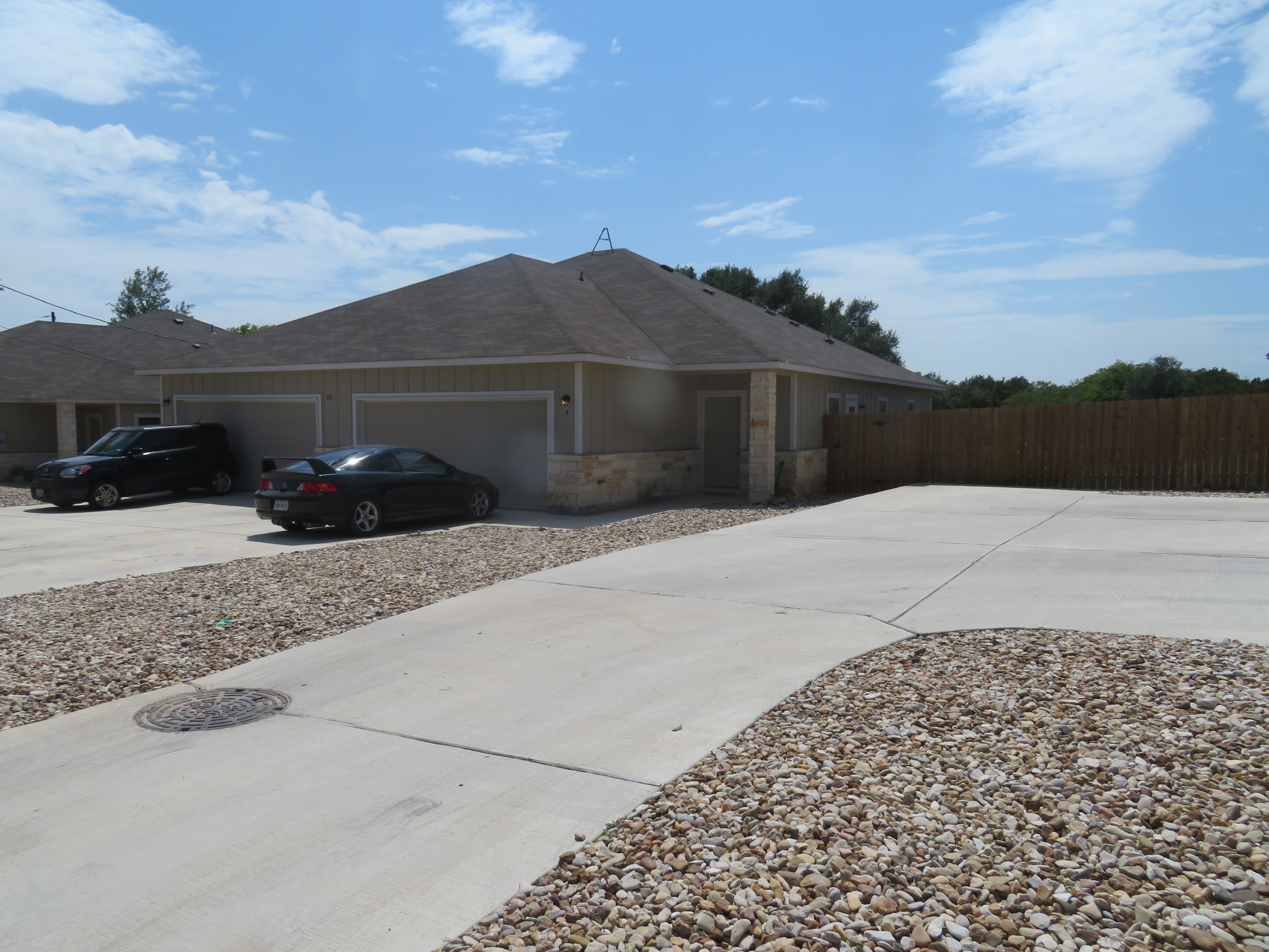 Liberty Hill Multiplex: 338 Loop 332