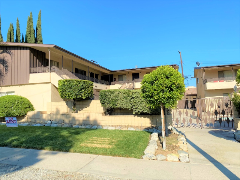 Upland Apartment: 638 Silverwood Ave