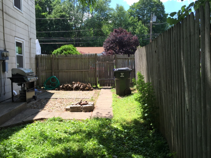West Hartford Townhome: 20 Elmhurst Cir