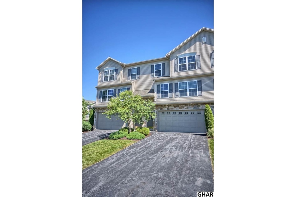 Mechanicsburg Condo: 479 Waterleaf Ct