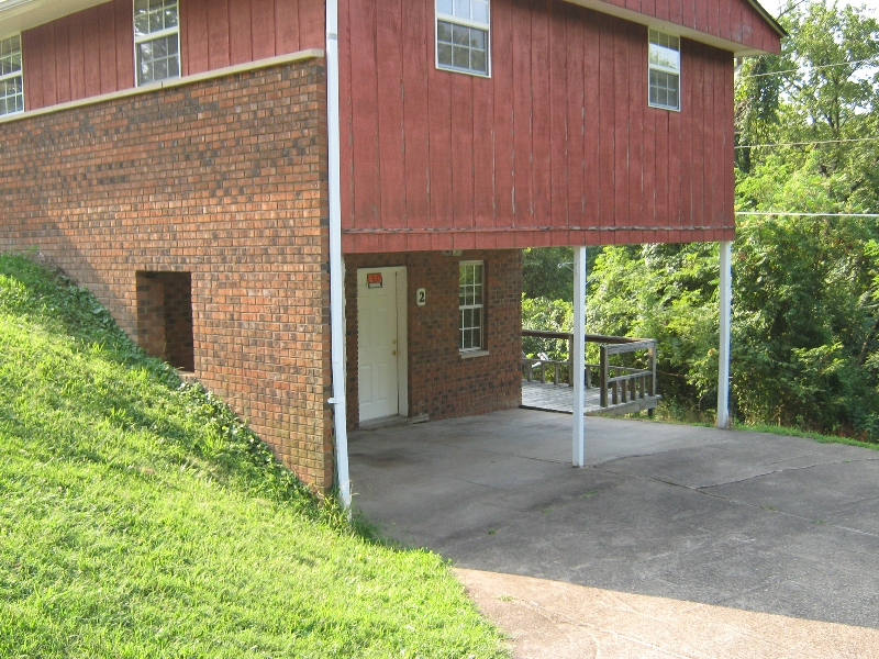 Huntington Apartment: 15 Circle Dr