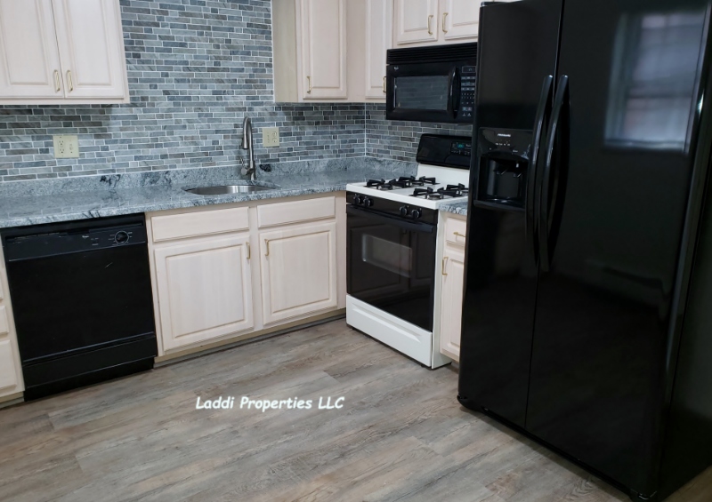 Lawrence Condo: 86 Beacon St