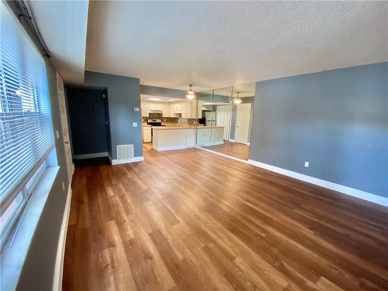 Winter Garden Condo: 126 Windtree Lane