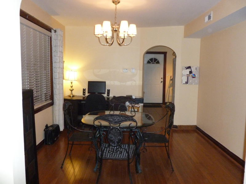 Chicago Apartment: 1832 N Marshfield Ave