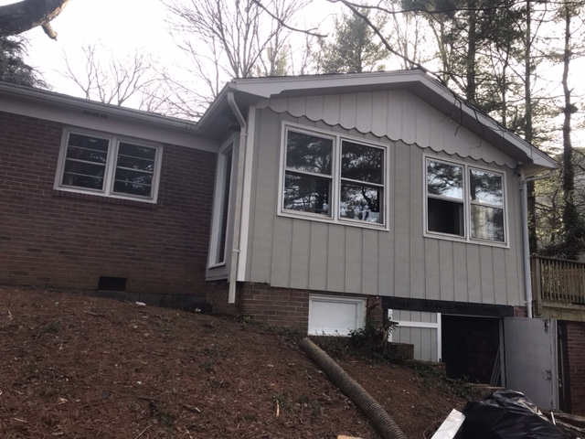 Boone House: 300 N. Hampton Rd