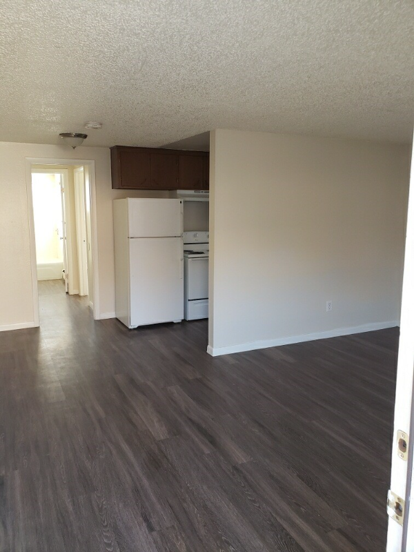 Longmont Apartment: 2 Ash Ct