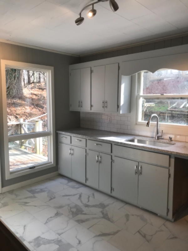 Boone House: 300 N. Hampton Rd