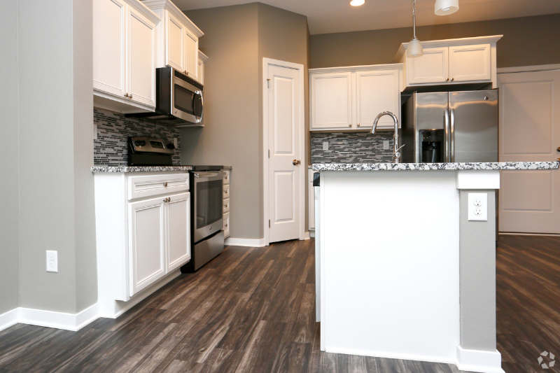 West Des Moines Townhome: 9088 Burkwood Dr