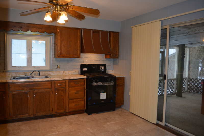 Frankfort Apartment: 127 Sheldon Ave