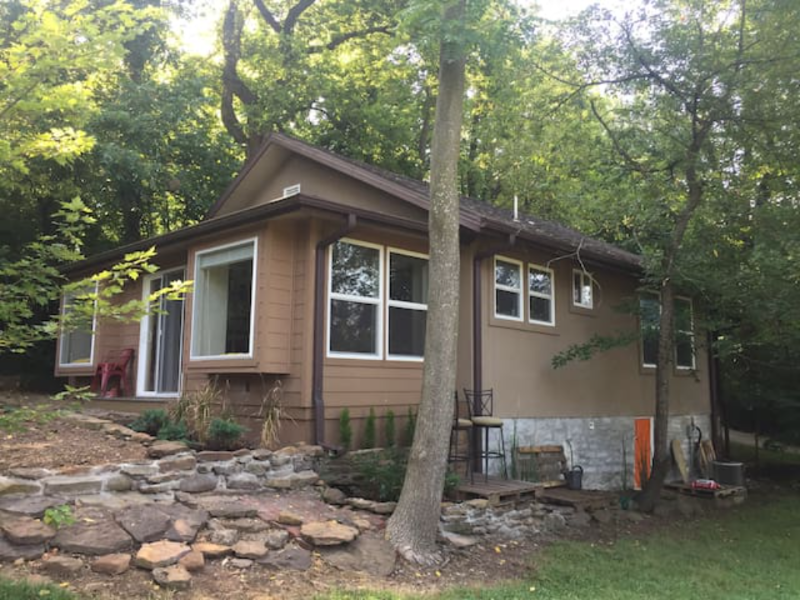 Fayetteville House: 533 west center street
