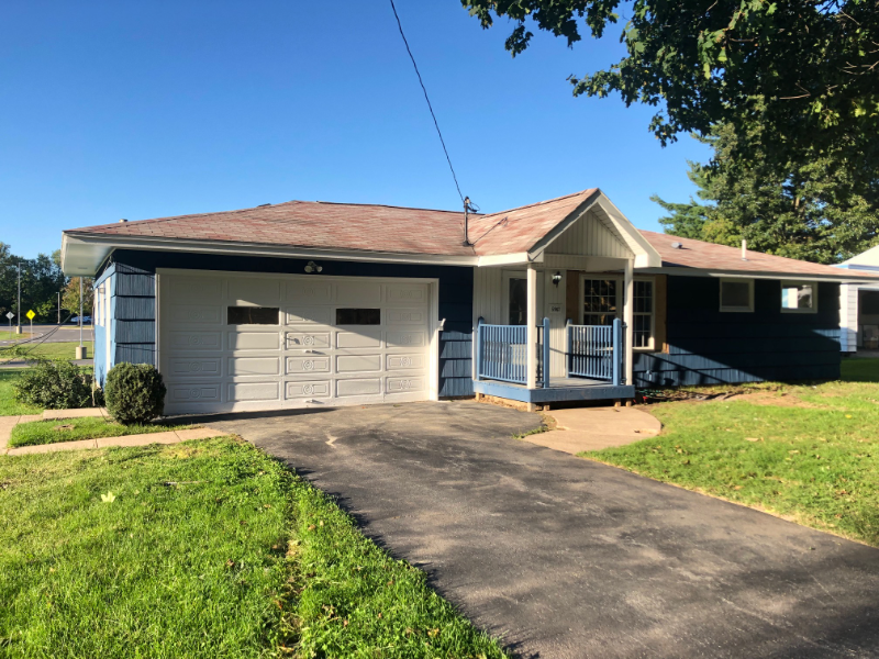 North Syracuse House: 5967 smith road