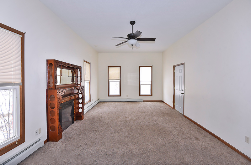 Faribault Apartment: 9 1st St SW