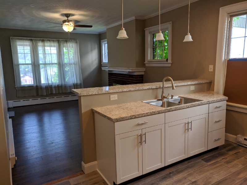 Pittston Apartment: 72 William St