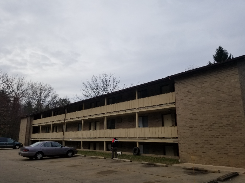 Cuyahoga Falls Apartment: 1320 Bailey Rd