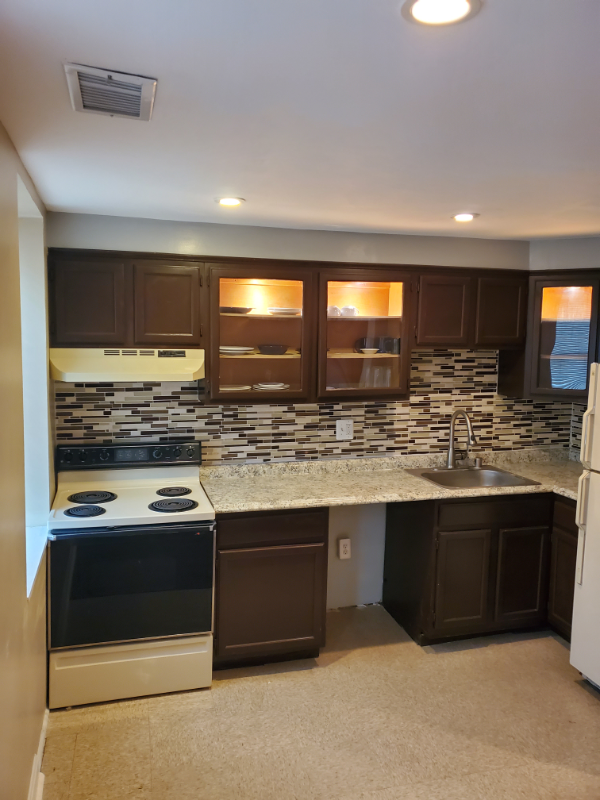 Baltimore Apartment: Liberty hgts ave west baltimore city 21216