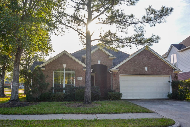 Katy House: 4914 Surrey Park Cir