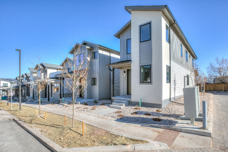 Fort Collins Townhome: 817 Cherokee Dr