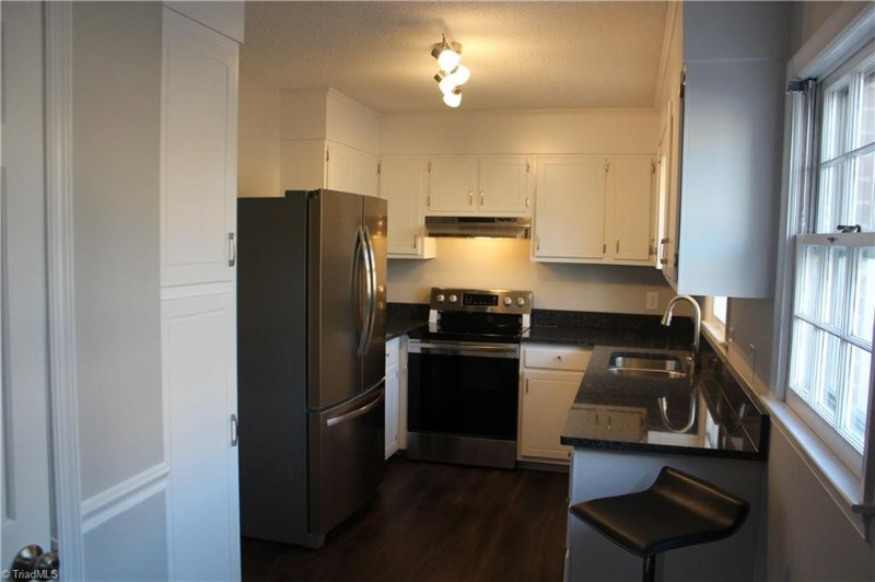 Winston Salem Townhome: 121 Charlestowne Cir