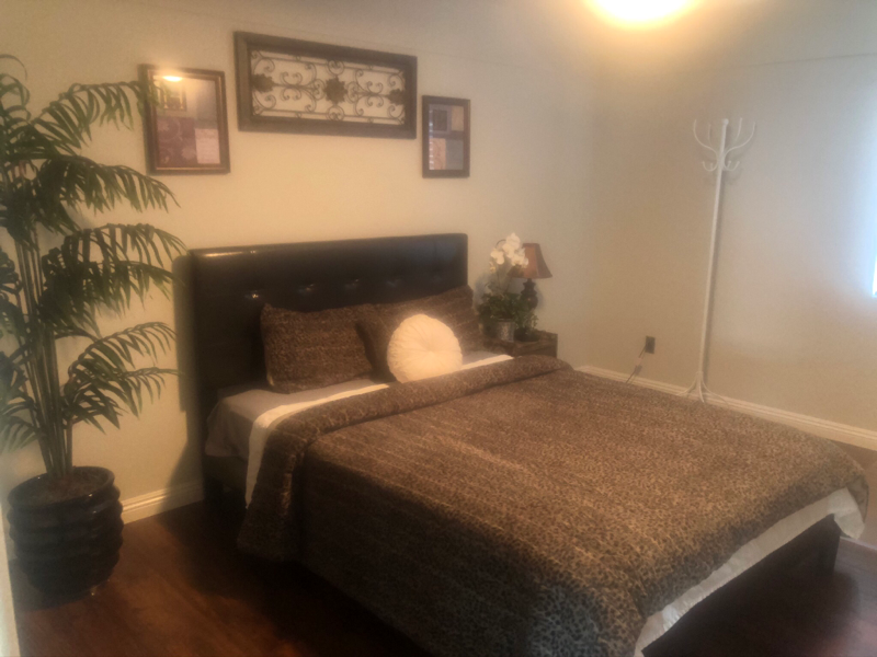 lake elsinore House: 14809 hidden palm court
