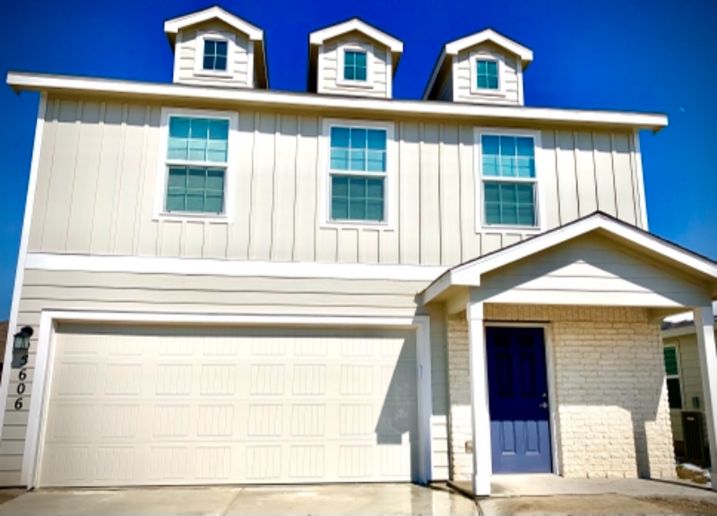 San Antonio House: 5606 Willow Breeze