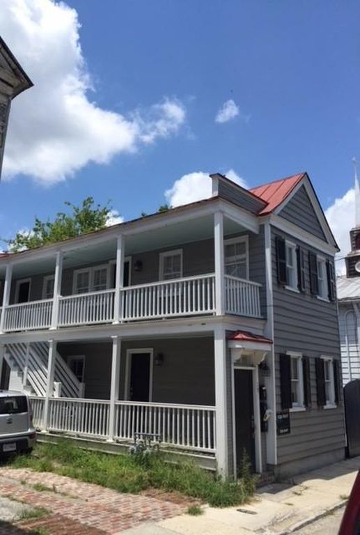 Charleston Apartment: 15 Sires St