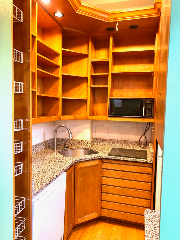 Brighton Condo: 1666 Commonwealth Ave