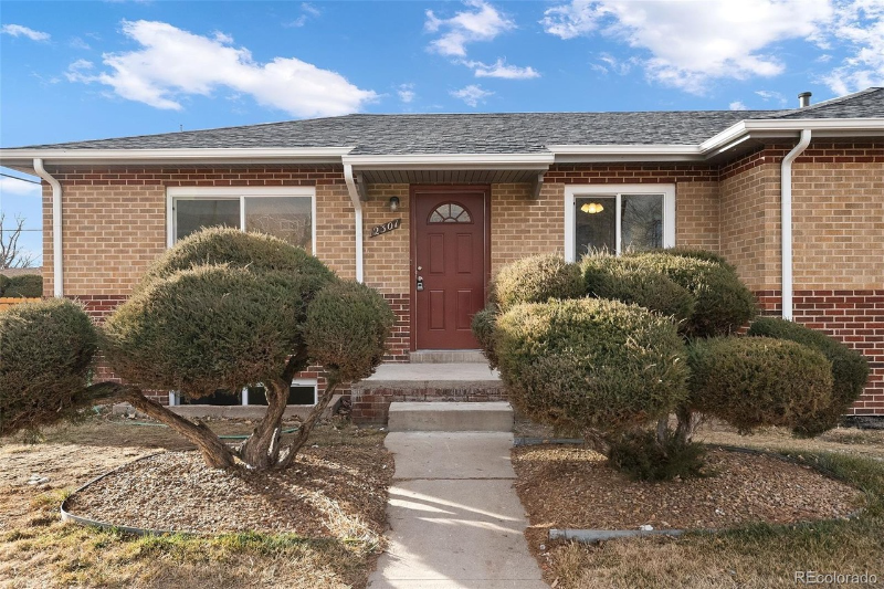 Denver Condo: 2301 Newport St