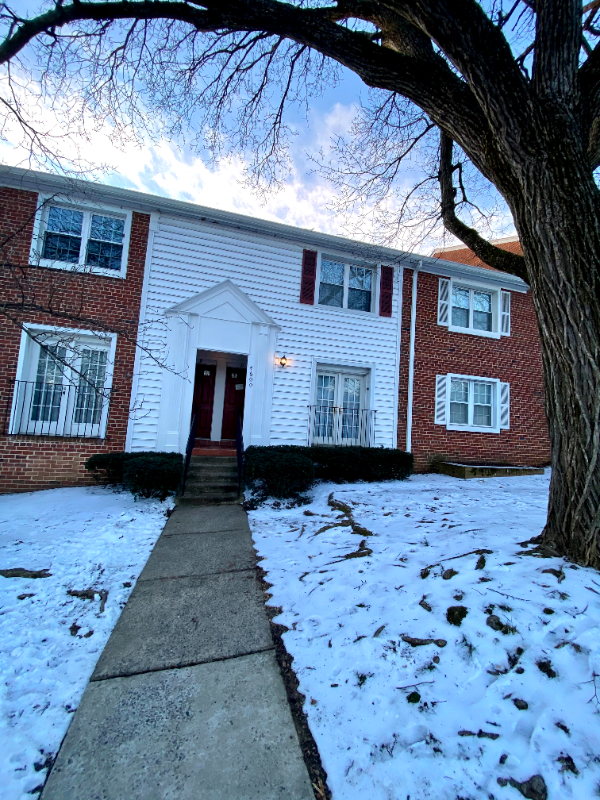 Arlington Condo: 4600 28th Rd S