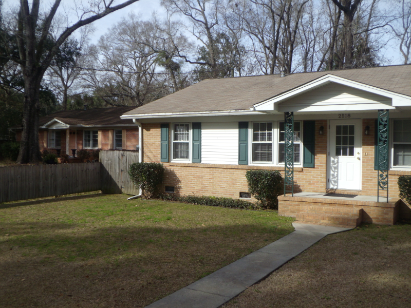 Charleston Apartment: 2518 Etiwan Avenue
