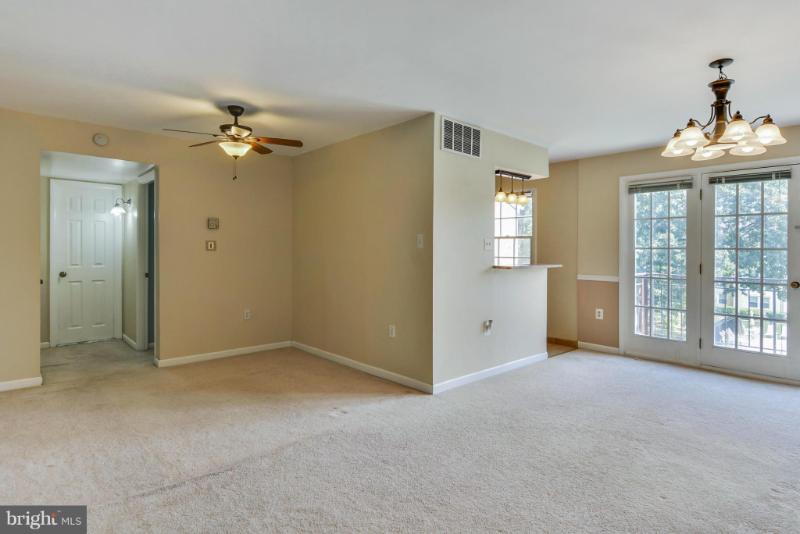 Fairfax Apartment: 9485 Fairfax Blvd