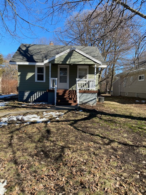 Holt House: 2218 Bertha St.