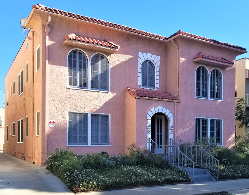 Los Angeles Apartment: 436 N Stanley Ave