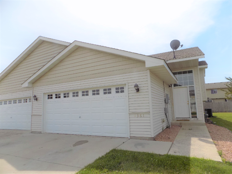 Waconia Townhome: 13XX Peitz Ave