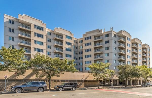 Everett Condo: 30 Chelsea St