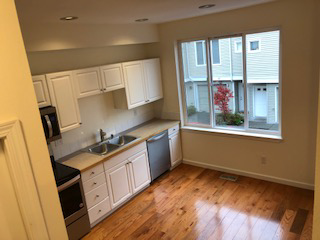 Mill Creek Townhome: 13400 Dumas Rd