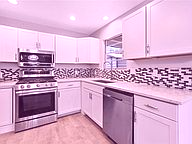 Austin House: 9018 Slayton Dr