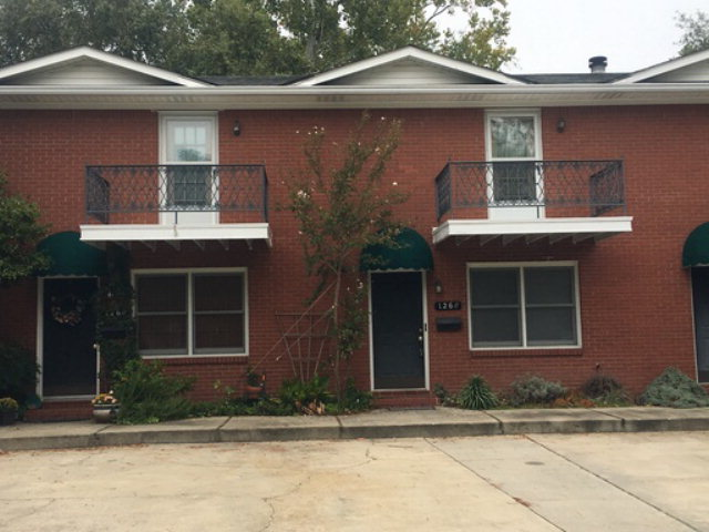 Aiken Townhome: 126 Park Ave