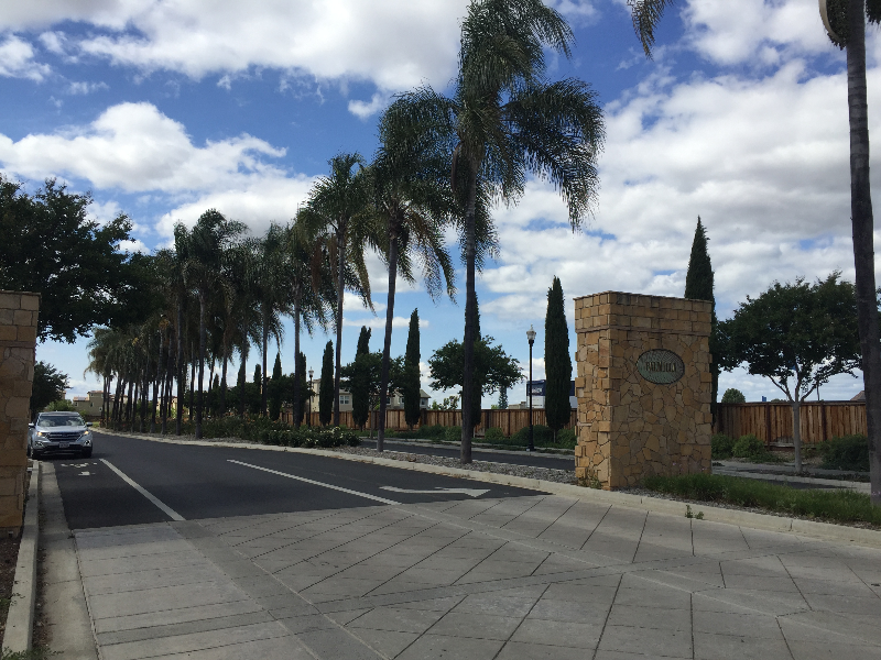 Brentwood House: 931 Island Palm Way